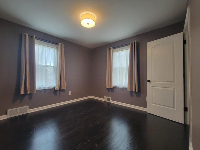 7107 38th STREET, Kenosha, WI 53144