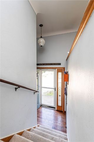 671 McMahon Dr, North Huntingdon, PA 15642