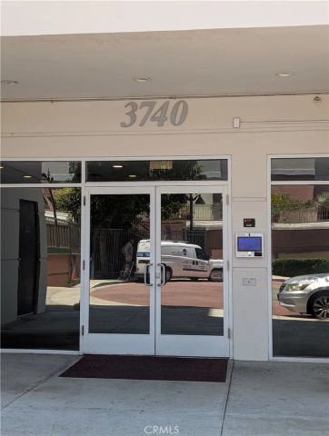 3740 Santa Rosalia, Los Angeles, CA 90008