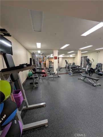 3740 Santa Rosalia, Los Angeles, CA 90008