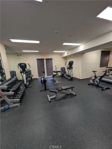 3740 Santa Rosalia, Los Angeles, CA 90008