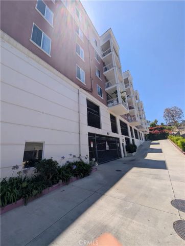 3740 Santa Rosalia, Los Angeles, CA 90008