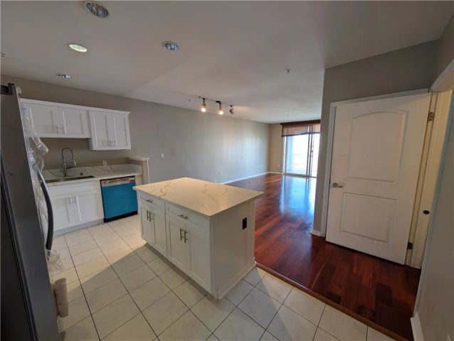 3740 Santa Rosalia, Los Angeles, CA 90008