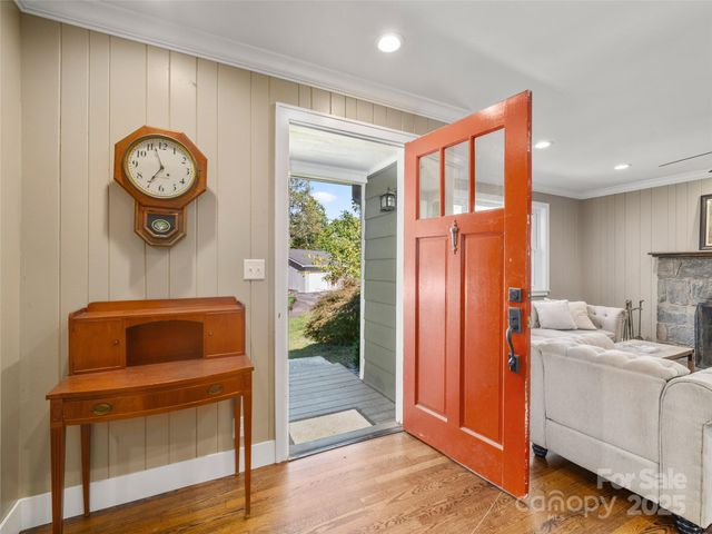 103 Aurora Drive, Asheville, NC 28805