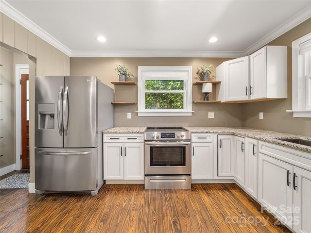 103 Aurora Drive, Asheville, NC 28805