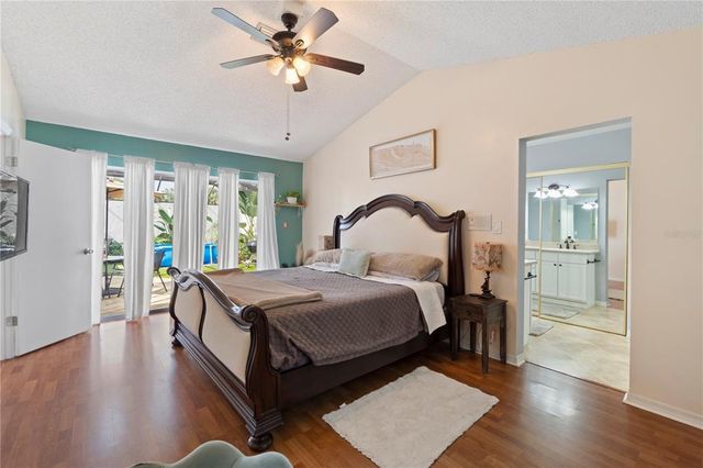 5059 JAMAICA CIRCLE 15, Orlando, FL 32808