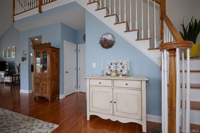36 Farmington Road, Wappingers Falls, NY 12590