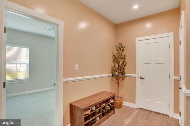 100 GRAYHAWK WAY S, Mechanicsburg, PA 17050