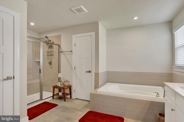 100 GRAYHAWK WAY S, Mechanicsburg, PA 17050