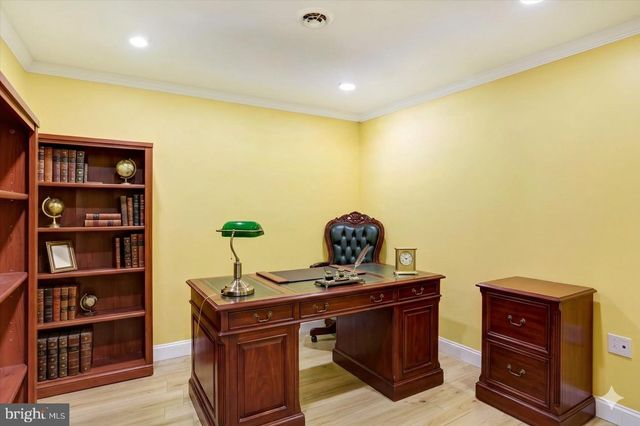 100 GRAYHAWK WAY S, Mechanicsburg, PA 17050