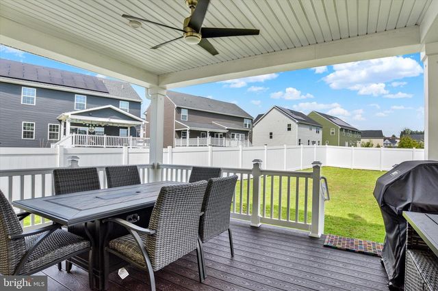 100 GRAYHAWK WAY S, Mechanicsburg, PA 17050