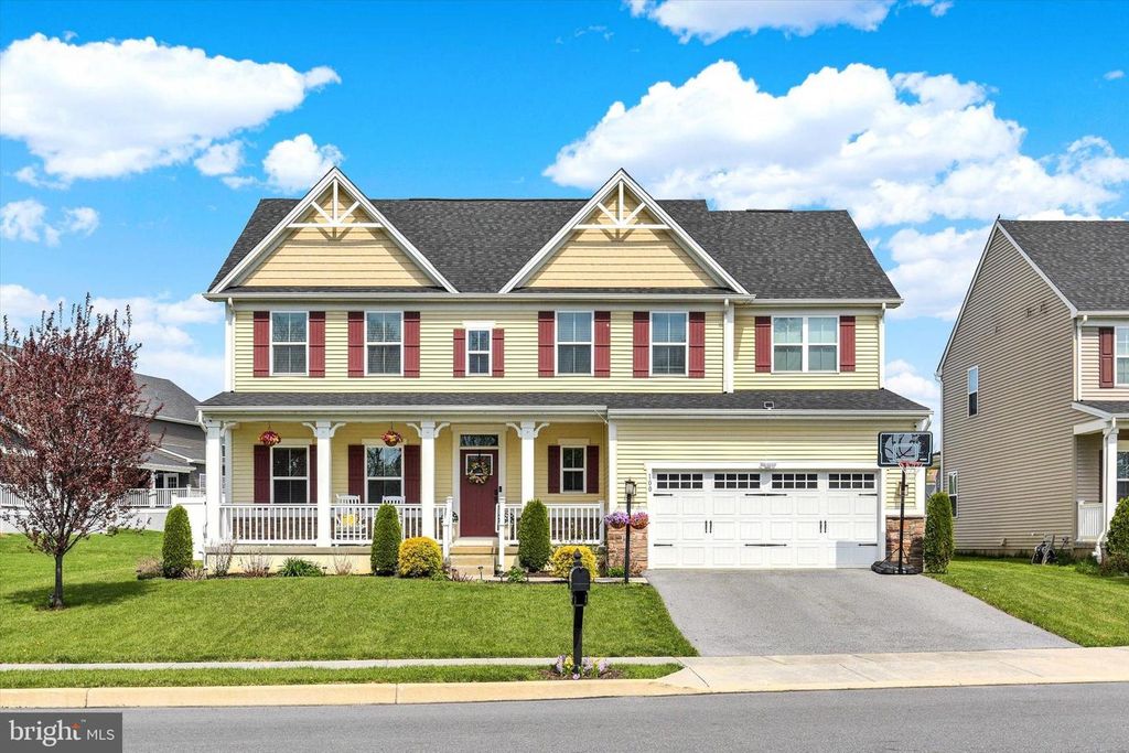 100 GRAYHAWK WAY S, Mechanicsburg, PA 17050
