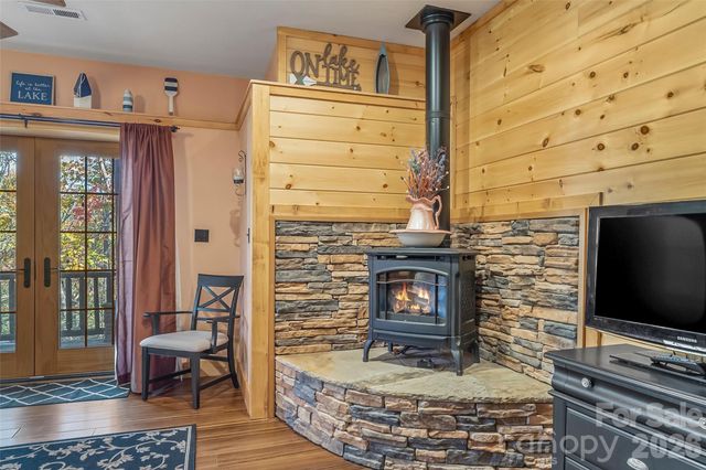 143 Nature Walk Drive, Marion, NC 28752