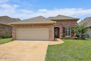 38 Savannah Circle, Brandon, MS 39047