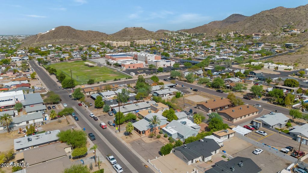 316 E VOGEL Avenue, Phoenix, AZ 85020 — photo 3