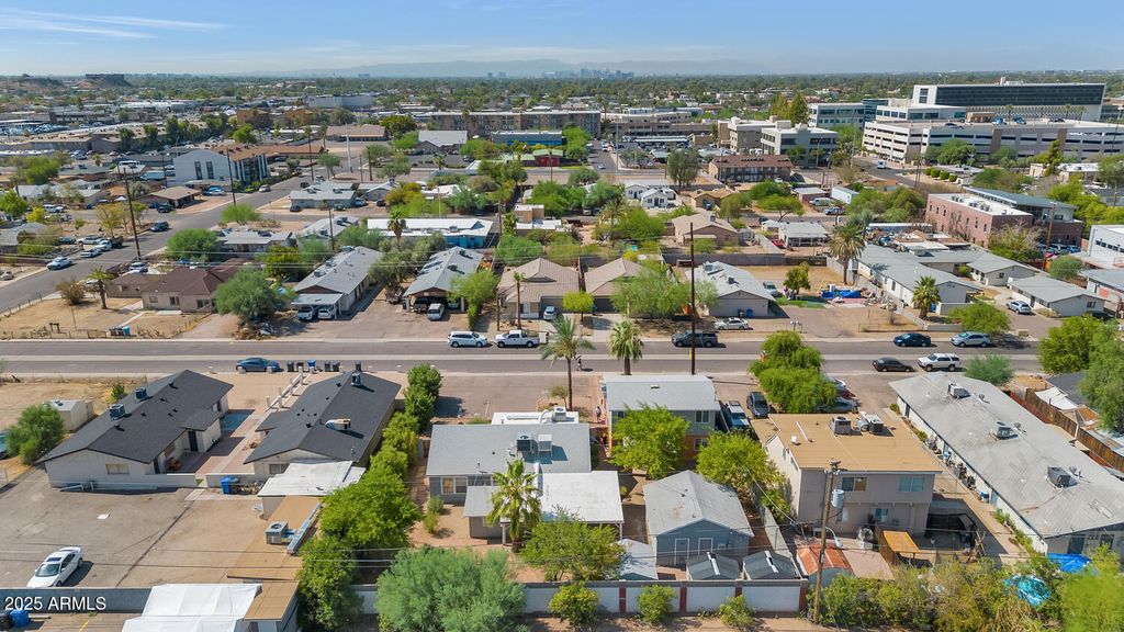 316 E VOGEL Avenue, Phoenix, AZ 85020 — photo 5