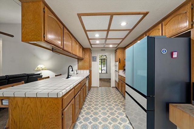 12001 Prospect Hill Dr, Gold River, CA 95670