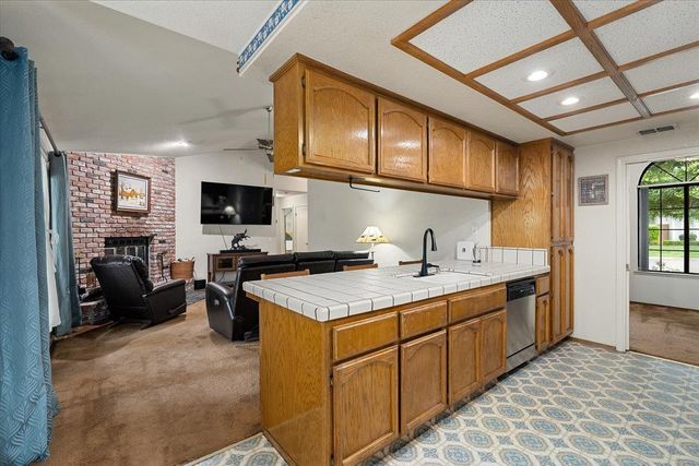 12001 Prospect Hill Dr, Gold River, CA 95670