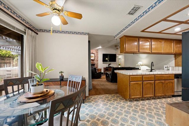 12001 Prospect Hill Dr, Gold River, CA 95670