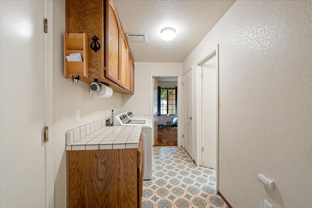 12001 Prospect Hill Dr, Gold River, CA 95670