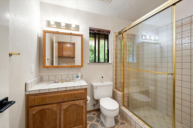 12001 Prospect Hill Dr, Gold River, CA 95670