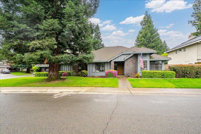 12001 Prospect Hill Dr, Gold River, CA 95670