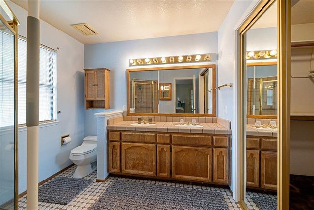 12001 Prospect Hill Dr, Gold River, CA 95670