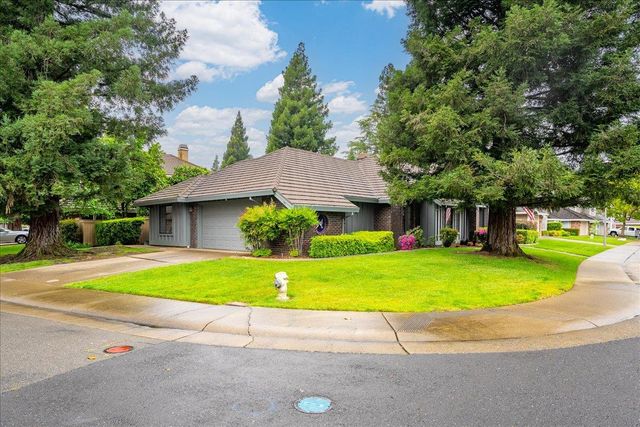 12001 Prospect Hill Dr, Gold River, CA 95670