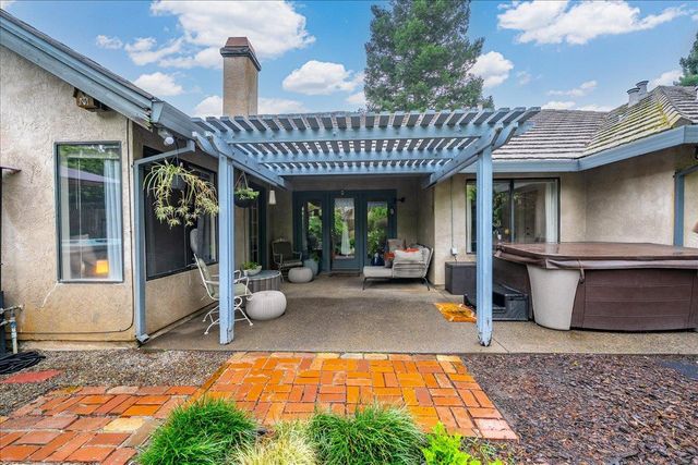 12001 Prospect Hill Dr, Gold River, CA 95670