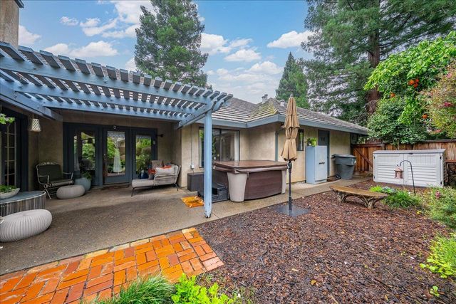 12001 Prospect Hill Dr, Gold River, CA 95670
