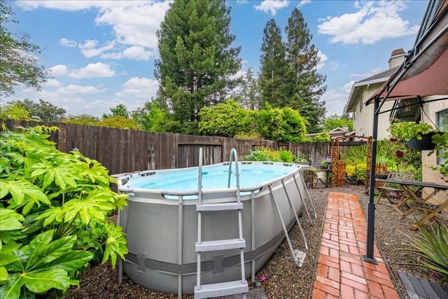 12001 Prospect Hill Dr, Gold River, CA 95670