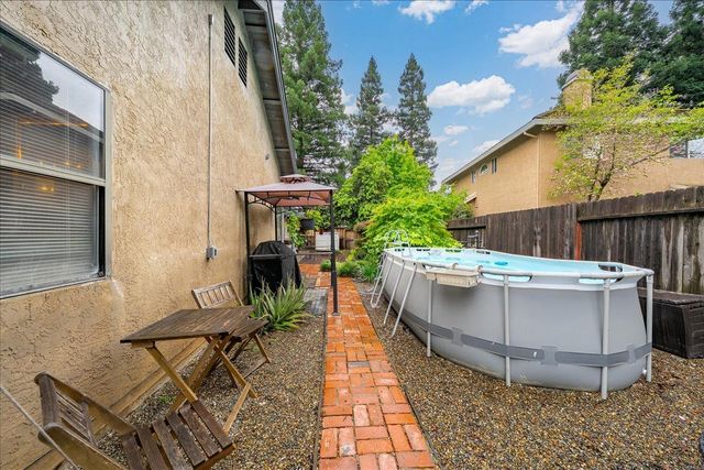 12001 Prospect Hill Dr, Gold River, CA 95670