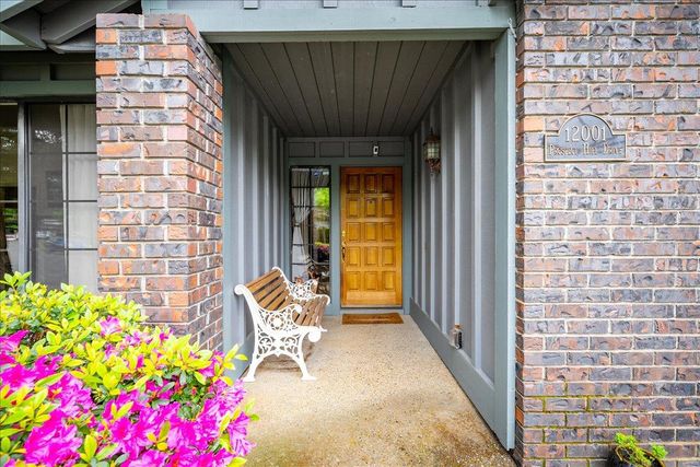 12001 Prospect Hill Dr, Gold River, CA 95670