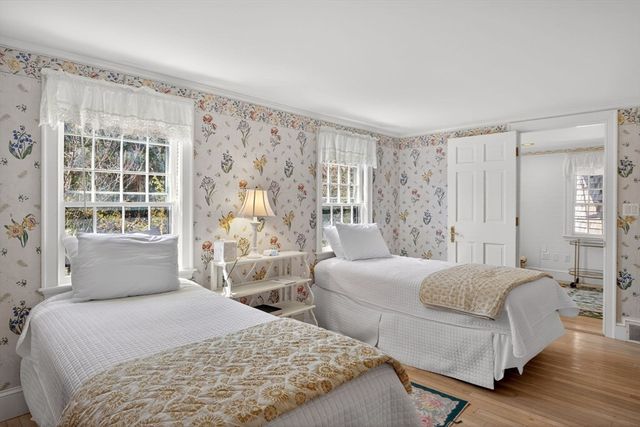 12 Cockachoiset Lane, Barnstable, MA 02655