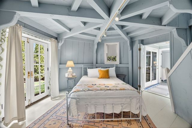 12 Cockachoiset Lane, Barnstable, MA 02655