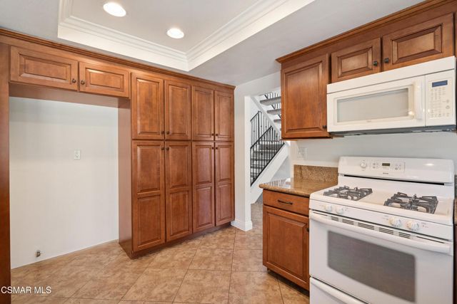 317 N Los Vientos Drive, Newbury Park, CA 91320