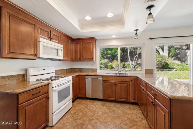 317 N Los Vientos Drive, Newbury Park, CA 91320