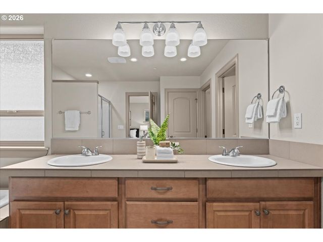 10899 Sw BARBER St, Wilsonville, OR 97070