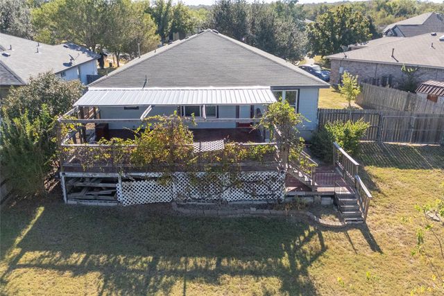 212 Valley Run TRL, Elgin, TX 78621