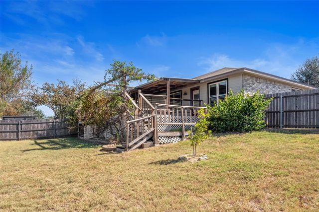 212 Valley Run TRL, Elgin, TX 78621