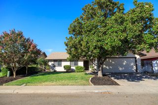 981 Countryside Dr, Turlock, CA 95380