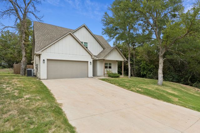 2212 Navasota Street, Granbury, TX 76048