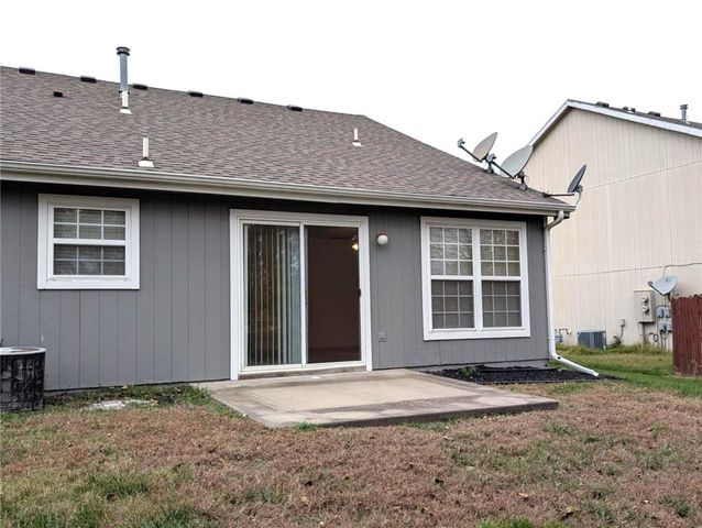 1230 Helen Court, Eudora, KS 66025