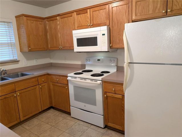 1230 Helen Court, Eudora, KS 66025