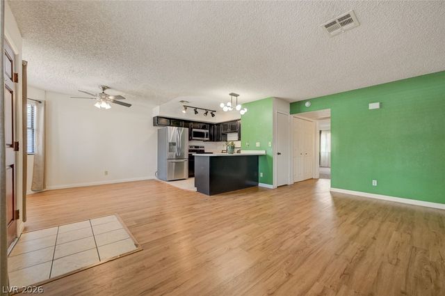 1101 Falconhead Lane 101, Las Vegas, NV 89128