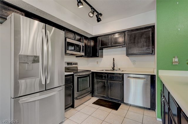 1101 Falconhead Lane 101, Las Vegas, NV 89128