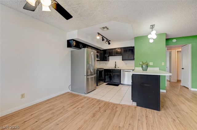 1101 Falconhead Lane 101, Las Vegas, NV 89128