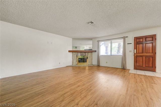 1101 Falconhead Lane 101, Las Vegas, NV 89128