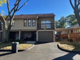 29120 Evergreen Road 17, Southfield, MI 48076