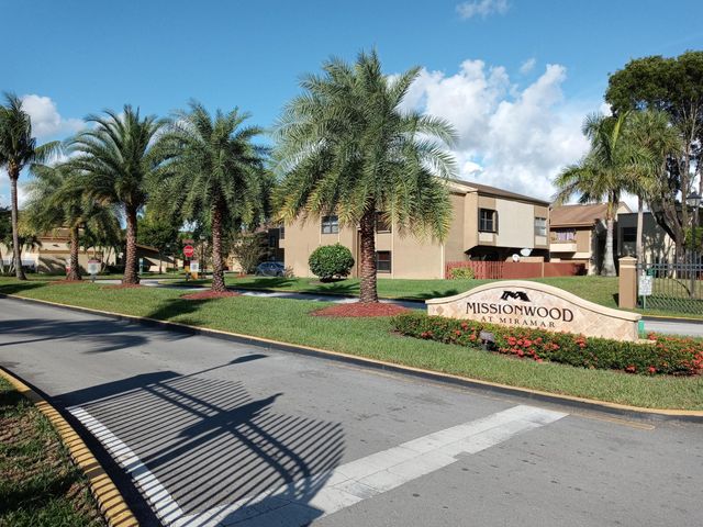 2930 W Missionwood Lane, Miramar, FL 33025